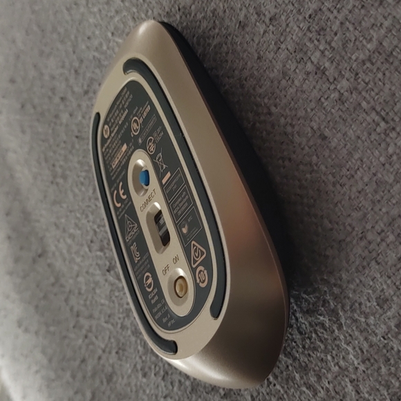 HP Bluetooth Mouse - Picture 2 of 2
